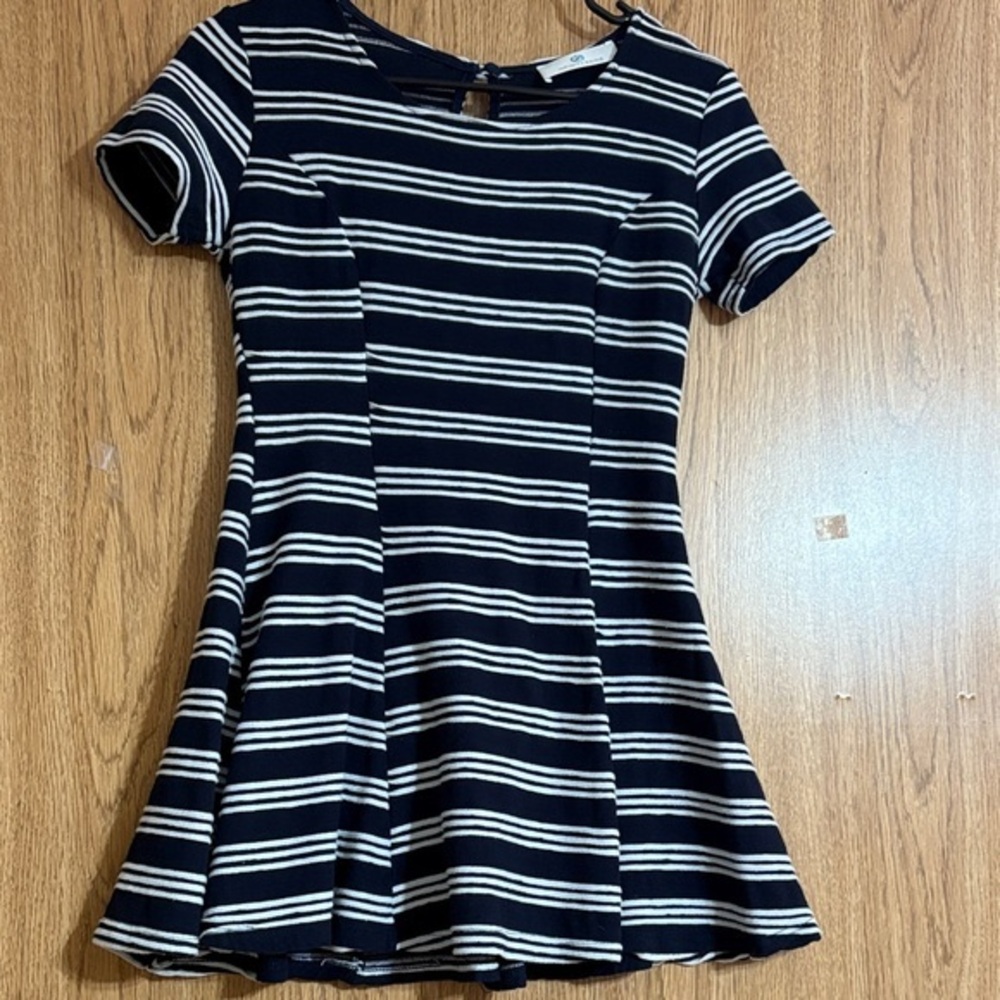 Infinity Raine Navy and white Striped Dress size small.